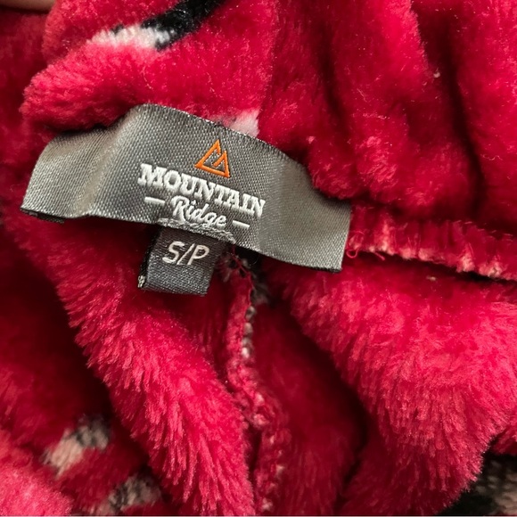 Mountain Ridge Cozy Red and Checkered Moose Plush PJ Pants Women’s Small - Picture 5 of 5
